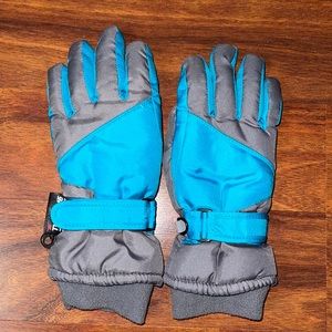 3 For $12 Girl's 3M Thinsulate Gloves
